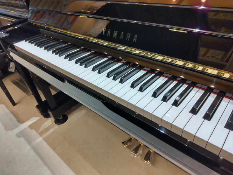 中古 ヤマハ  アップライトピアノ  U100