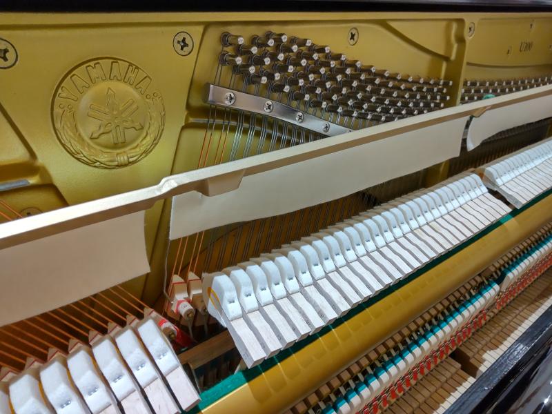 中古 ヤマハ  アップライトピアノ  U100