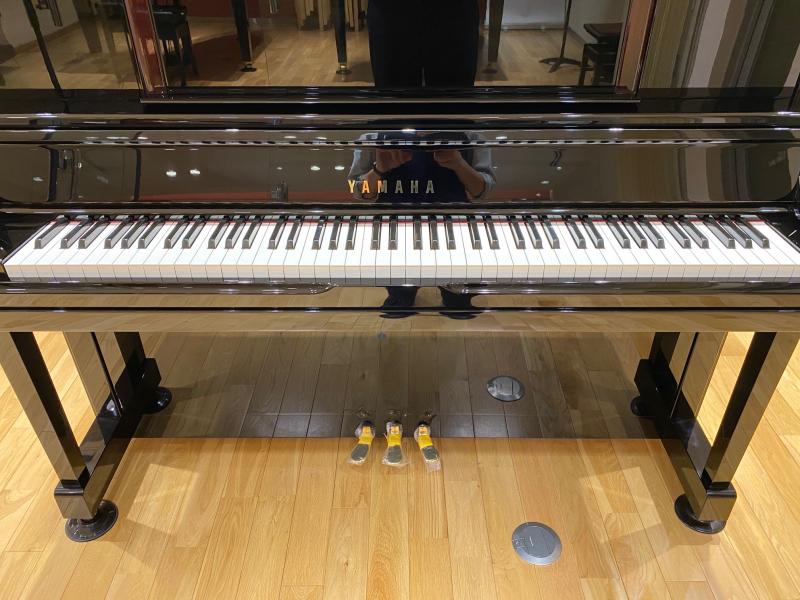 中古 ヤマハ  アップライトピアノ  UX300