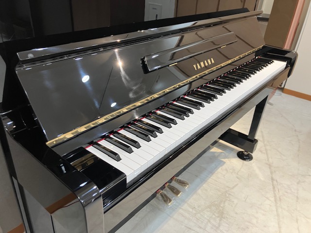 中古 ヤマハ  アップライトピアノ  MC90