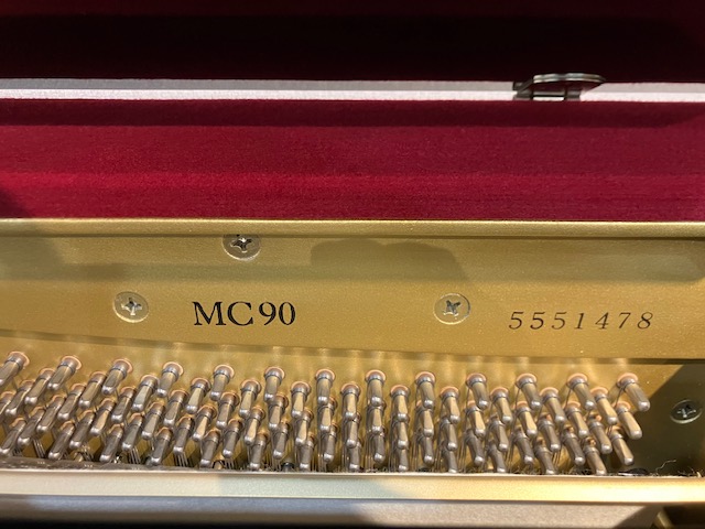 中古 ヤマハ  アップライトピアノ  MC90