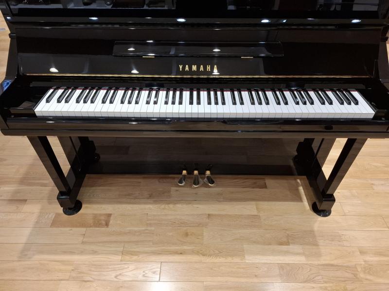 中古 ヤマハ  アップライトピアノ  YU3