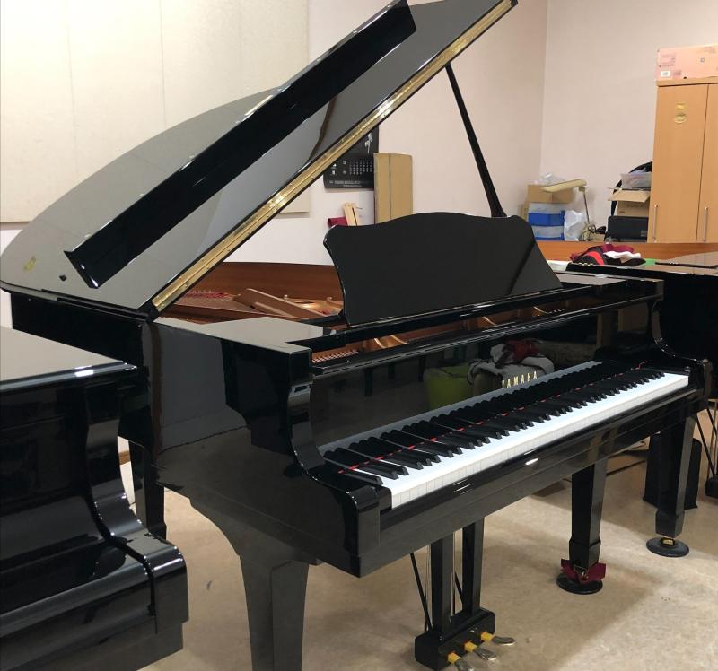 中古 ヤマハ グランドピアノ C1