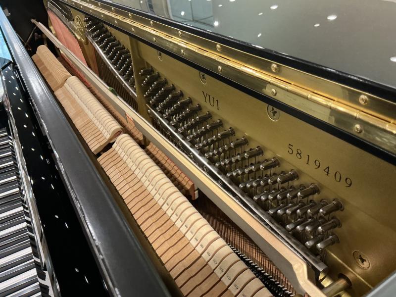 中古 ヤマハ  アップライトピアノ  YU1
