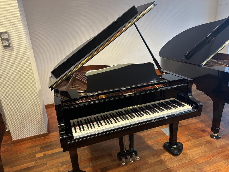 中古 ヤマハ グランドピアノ C2L
