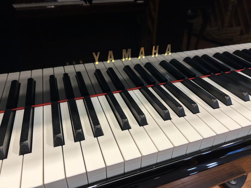 中古 ヤマハ  グランドピアノ  C2L