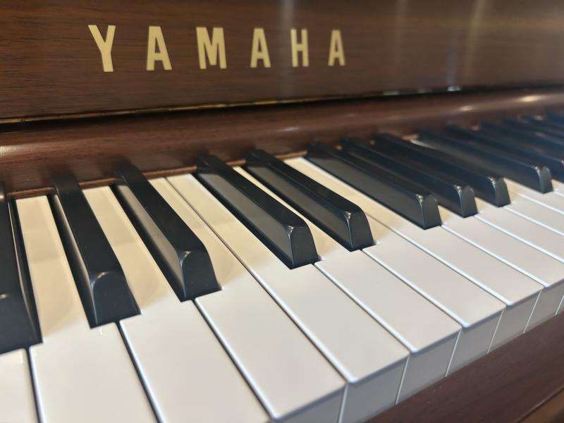 中古 ヤマハ  アップライトピアノ  YU5Wn