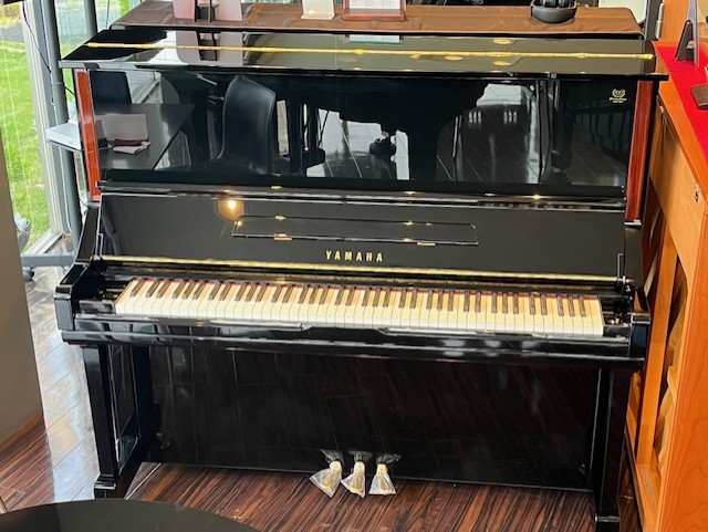 中古 ヤマハ アップライトピアノ YU3CE