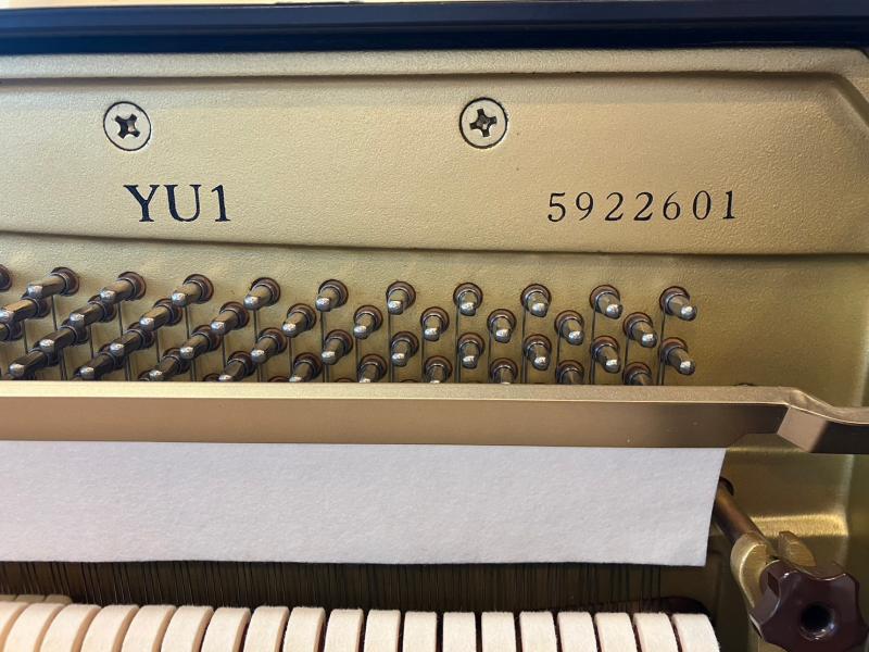 中古 ヤマハ  アップライトピアノ  YU1