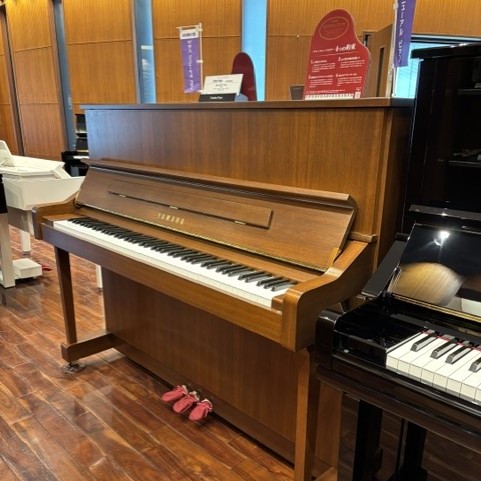 中古 ヤマハ  アップライトピアノ  YM11WN