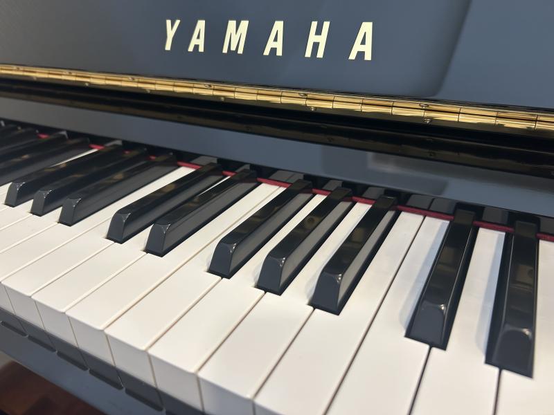 中古 ヤマハ  アップライトピアノ  YM11