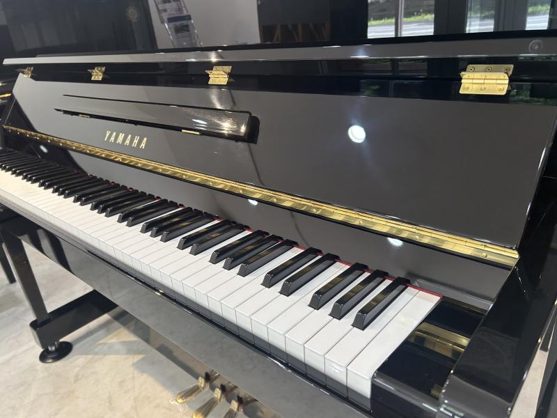 中古 ヤマハ  アップライトピアノ  YM5