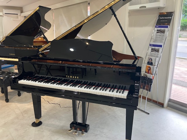 中古 ヤマハ グランドピアノ GC1SN