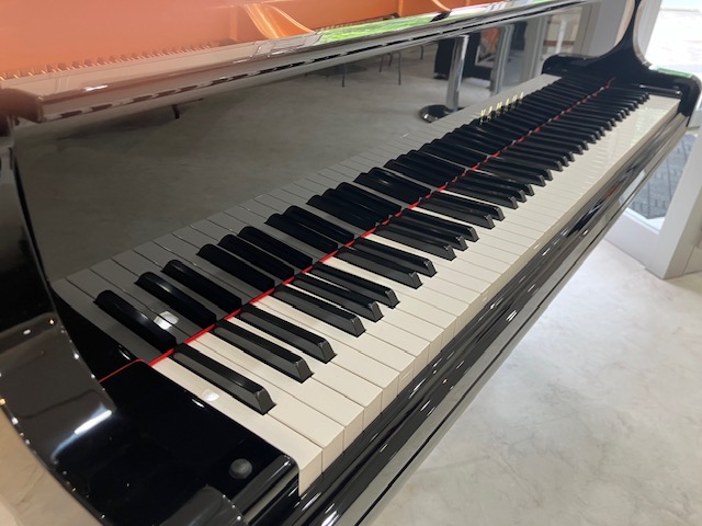 中古 ヤマハ グランドピアノ GC1SN