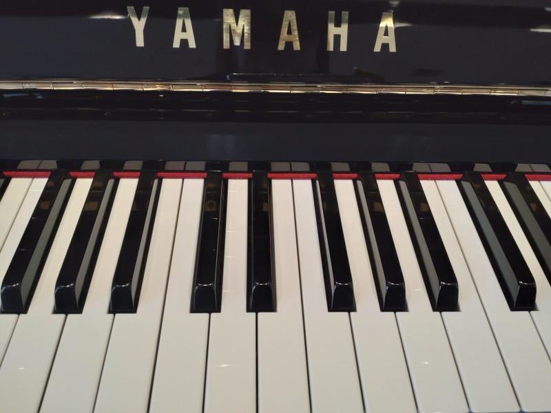 中古 ヤマハ  アップライトピアノ  YU30