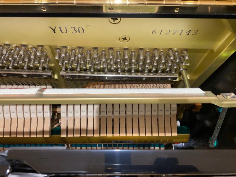 中古 ヤマハ アップライトピアノ YU30