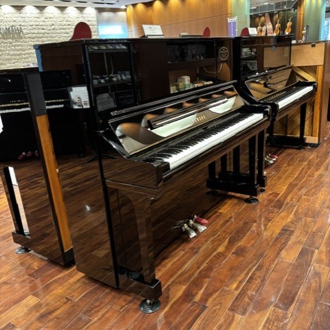 中古 ヤマハ アップライトピアノ YU30