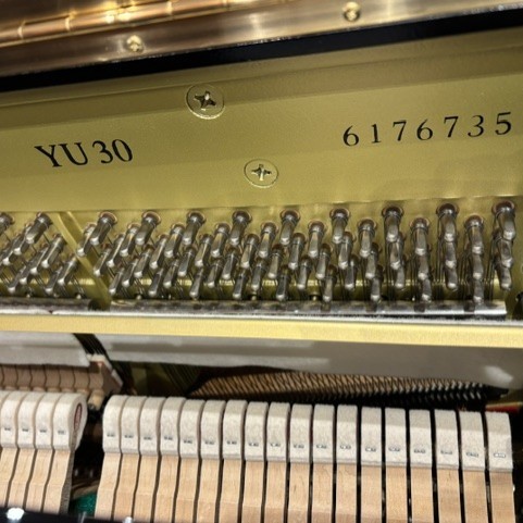 中古 ヤマハ  アップライトピアノ  YU30