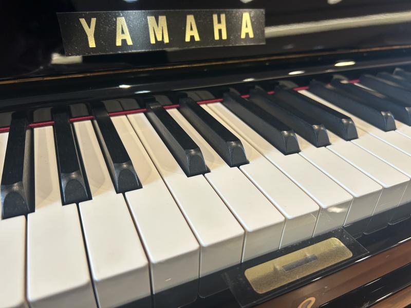 中古 ヤマハ  アップライトピアノ  YUS5