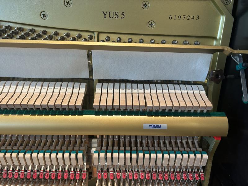 中古 ヤマハ  アップライトピアノ  YUS5