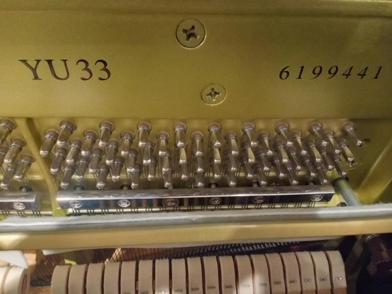 中古 ヤマハ  アップライトピアノ  YU33