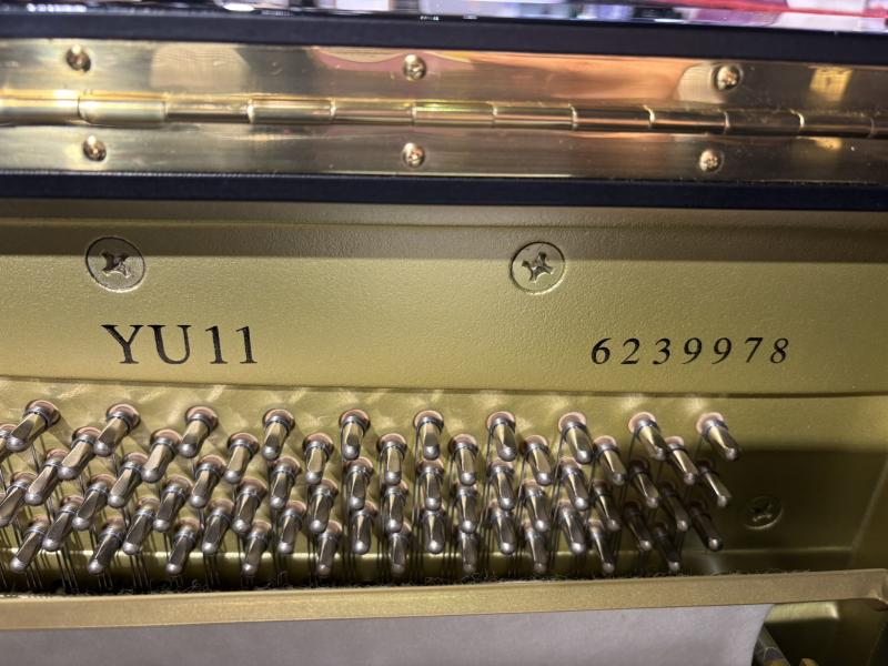 中古 ヤマハ  アップライトピアノ  YU11