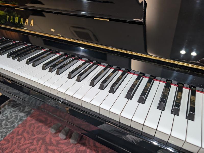 中古 ヤマハ  アップライトピアノ  YU11SD
