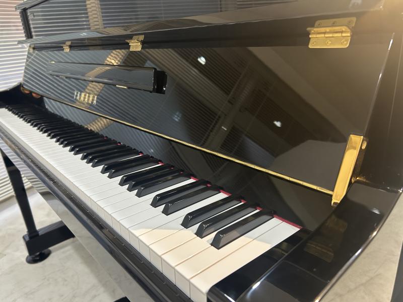 中古 ヤマハ  アップライトピアノ  YC1SG