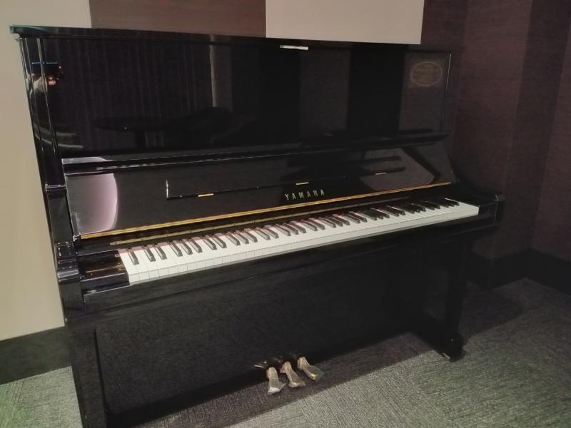 中古 ヤマハ アップライトピアノ YU33