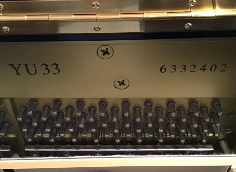 中古 ヤマハ  アップライトピアノ  YU33