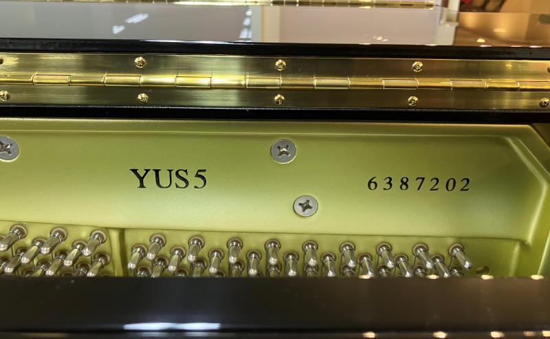 中古 ヤマハ  アップライトピアノ  YUS5