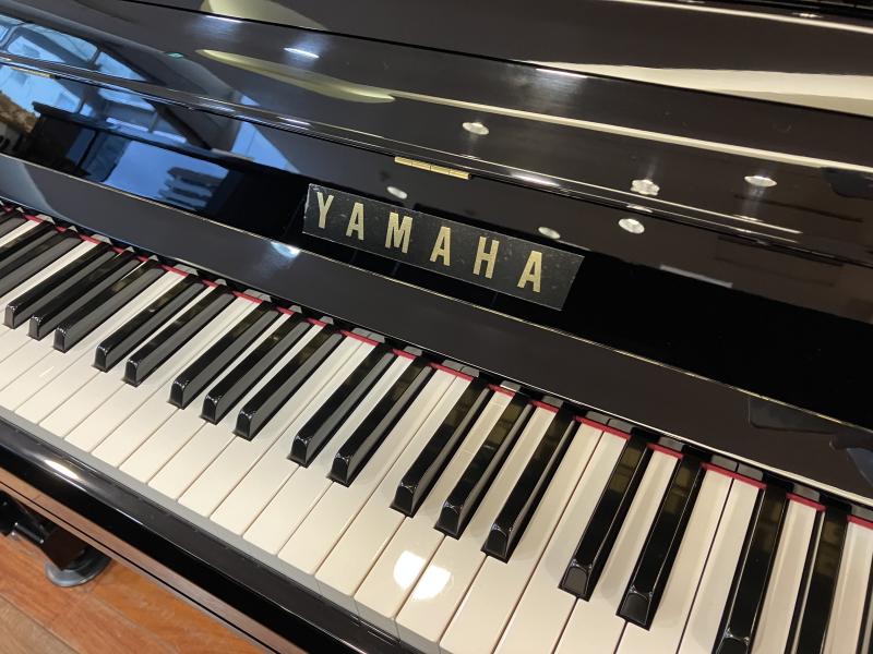 中古 ヤマハ  アップライトピアノ  YU11