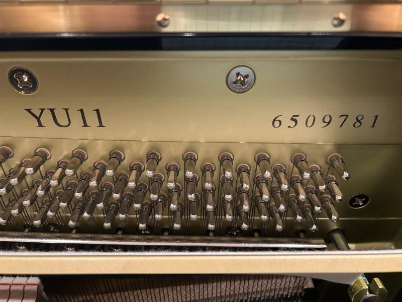 中古 ヤマハ  アップライトピアノ  YU11