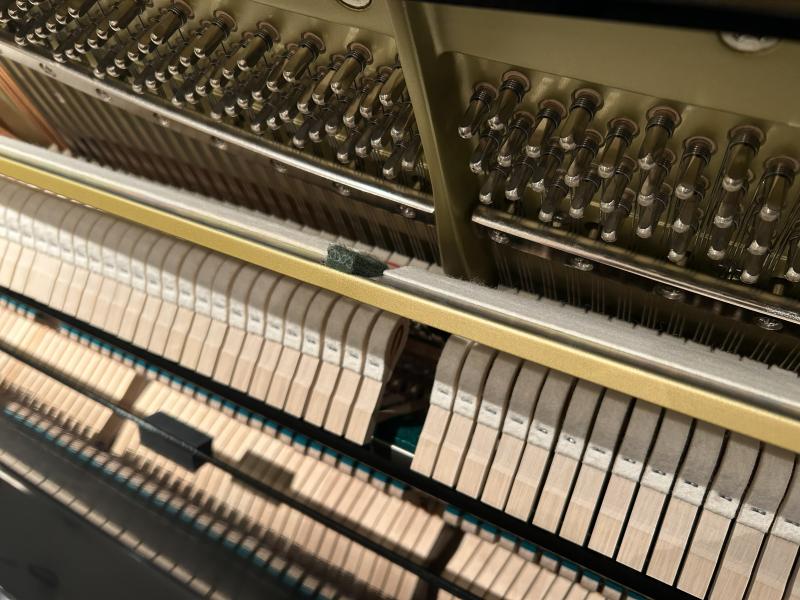 中古 ヤマハ  アップライトピアノ  YU11