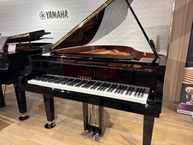 中古 ヤマハ グランドピアノ C3X