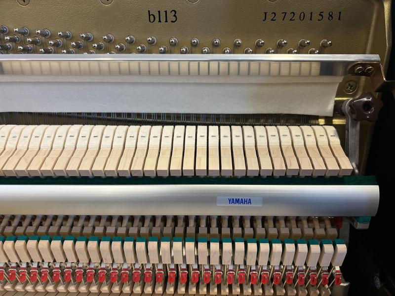 中古 ヤマハ  アップライトピアノ  b113