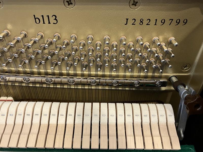 中古 ヤマハ  アップライトピアノ  b113
