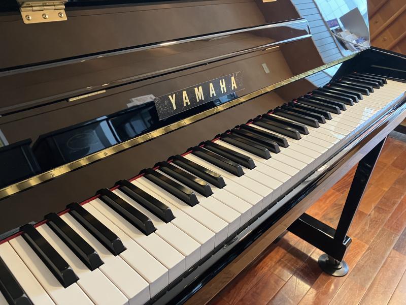 中古 ヤマハ アップライトピアノ b113