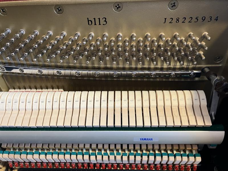 中古 ヤマハ アップライトピアノ b113