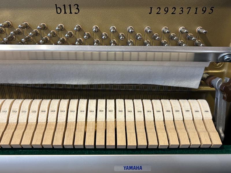 中古 ヤマハ  アップライトピアノ  b113