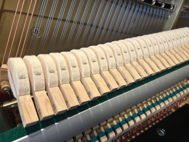 中古 ヤマハ  アップライトピアノ  b113