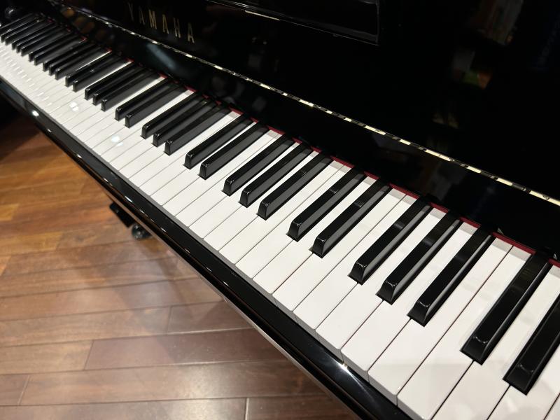 中古 ヤマハ  アップライトピアノ  b113SG2