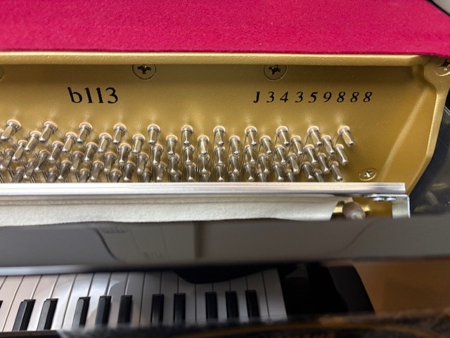 中古 ヤマハ  アップライトピアノ  b113