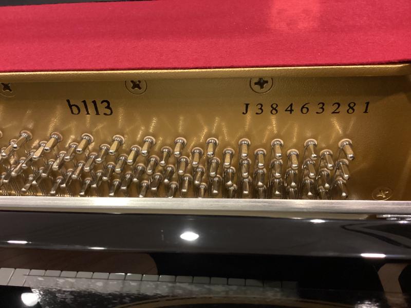 中古 ヤマハ  アップライトピアノ  b113