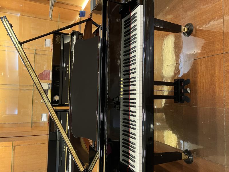中古 ヤマハ グランドピアノ GB1K